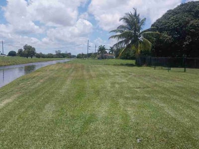 Lawn Care service in Lake Worth, 33460