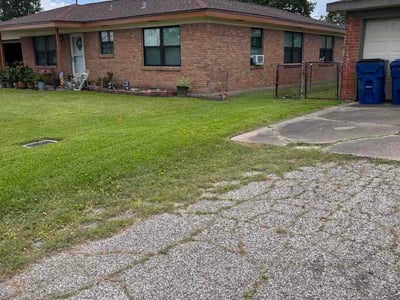 Lawn Care service in Texas City, 77590