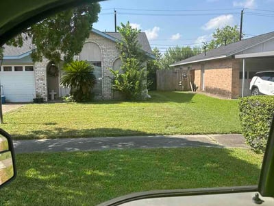 Lawn Care service in Pasadena, 77506