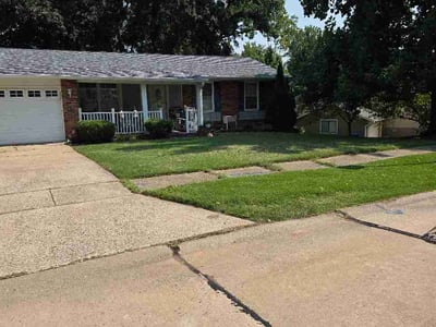 Lawn Care service in Crestwood, 63126