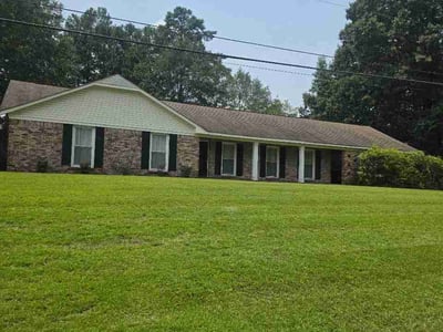 Lawn Care service in Northport, 35476