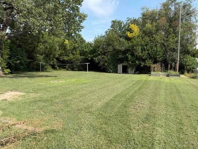 Lawn Care service in Newton, 67114