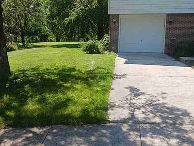 Lawn Care service in Williamstown, 17098
