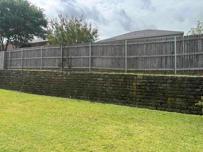 Lawn Care service in River Oaks, 76114