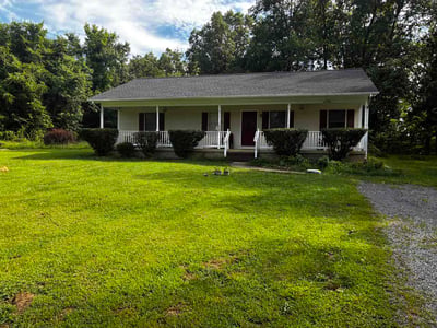 Lawn Care service in Burke, 22015