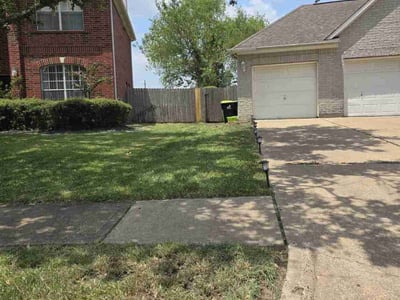 Lawn Care service in Waterbury, 06710