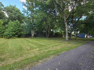 Lawn Care service in College Park, 20742