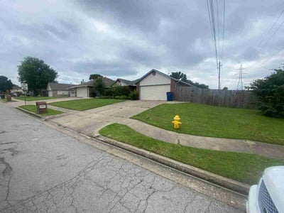 Lawn Care service in Owasso, 74055