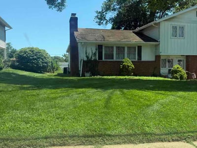 Lawn Care service in Claymont, 19703