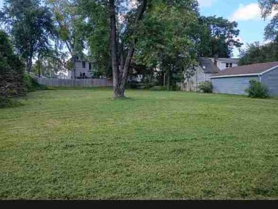 Lawn Care service in Granite City, 62040