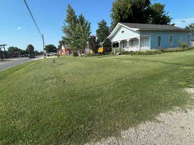 Lawn Care service in Collinsville, 74021