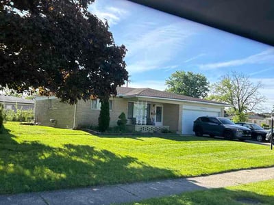 Lawn Care service in Ferndale, 48220