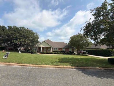 Lawn Care service in Crawfordville, 32327