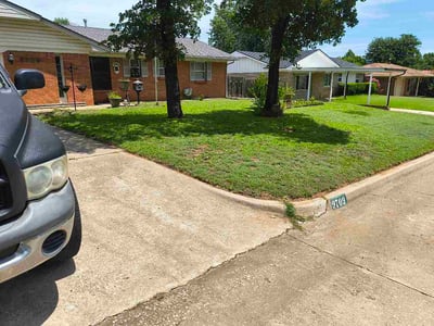 Lawn Care service in Midwest City, 73110