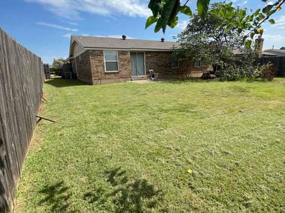 Lawn Care service in Harrah, 73045