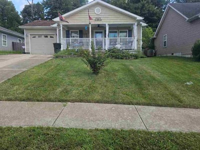 Lawn Care service in Charlestown, 47111