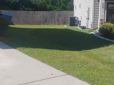 Lawn Care service in York, 03909