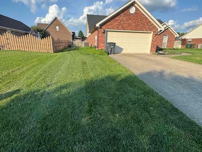 Lawn Care service in Jeffersonville, 47130