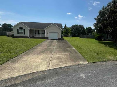 Lawn Care service in Sunset Beach, 28468