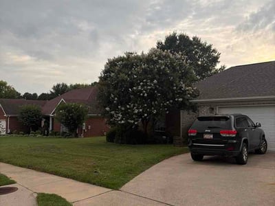 Lawn Care service in Madison, 35758