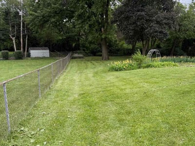 Lawn Care service in Overland Park, 66204