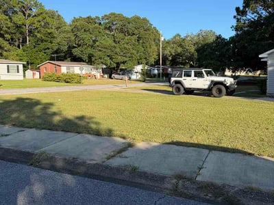 Lawn Care service in Fort Walton Beach, 32548