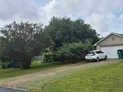 Lawn Care service in Pflugerville, 78660