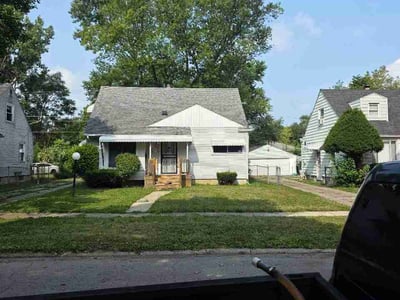 Lawn Care service in Burton, 48519