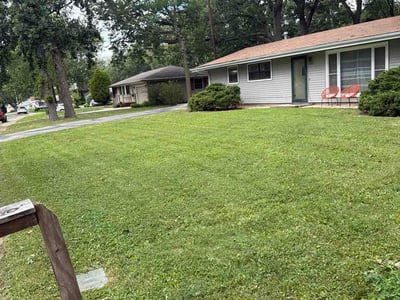 Lawn Care service in Urbana, 61801