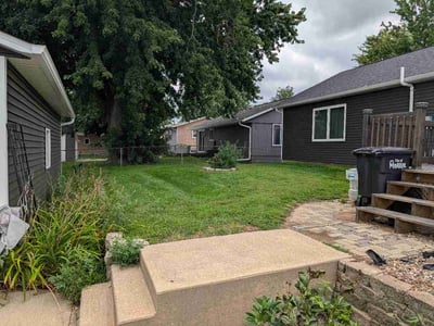 Lawn Care service in Marion, 52302