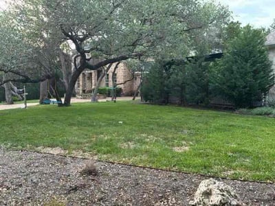 Lawn Care service in Taylor, 76574