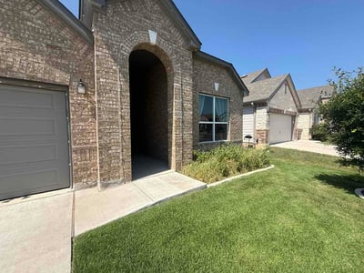 Lawn Care service in Cedar Creek, 78612