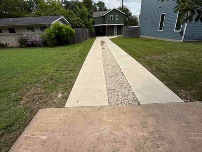 Lawn Care service in Bastrop, 78602