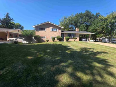 Lawn Care service in Temple Hills, 20748