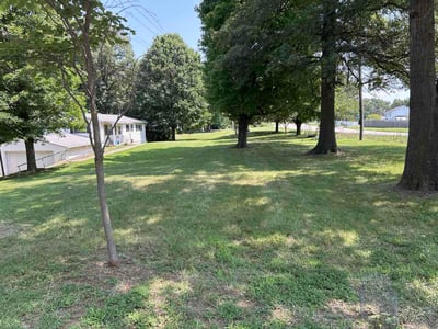 Lawn Care service in Troy, 63379