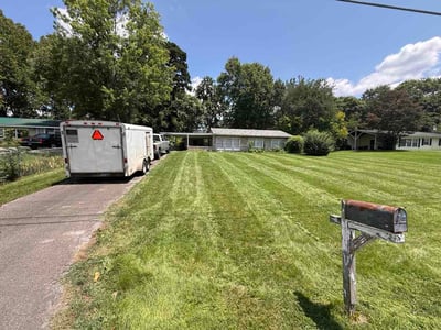 Lawn Care service in Powell, 37849