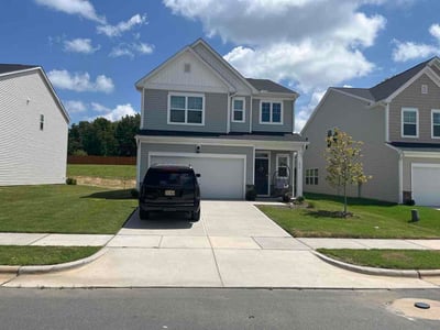 Lawn Care service in Smithfield, 27577