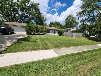 Lawn Care service in Beloit, 53511