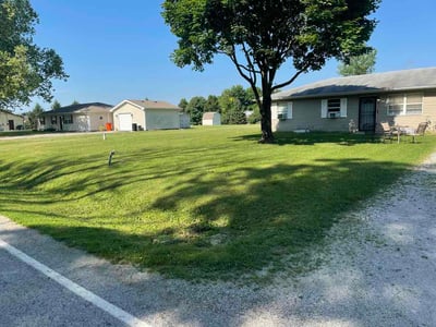Lawn Care service in Springfield, 45502