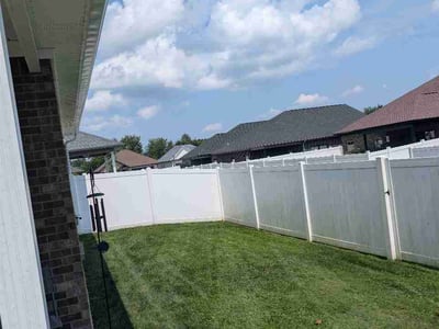 Lawn Care service in Jeffersonville, 47130