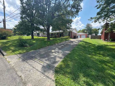 Lawn Care service in Elizabethtown, 42701