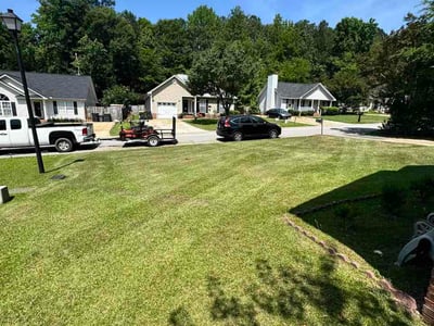 Lawn Care service in Chapin, 29036