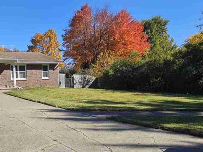 Lawn Care service in Muskegon, 49440