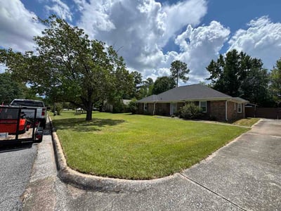 Lawn Care service in Opelika, 36801