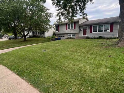 Lawn Care service in Mission, 66202