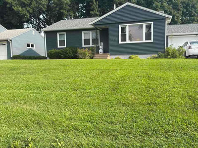 Lawn Care service in Ottawa, 61350