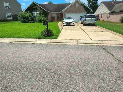 Lawn Care service in Hernando, 38632