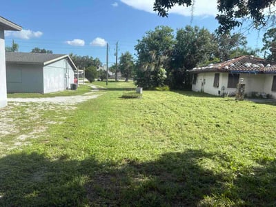 Lawn Care service in Sebastian, 32958