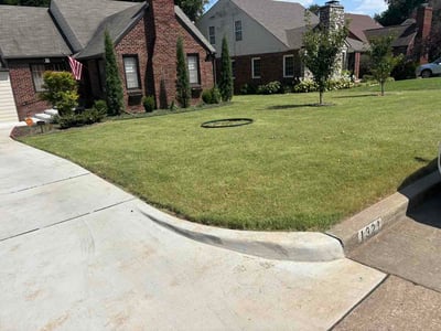 Lawn Care service in Oakhurst, 74107