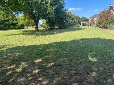 Lawn Care service in Mustang, 73064
